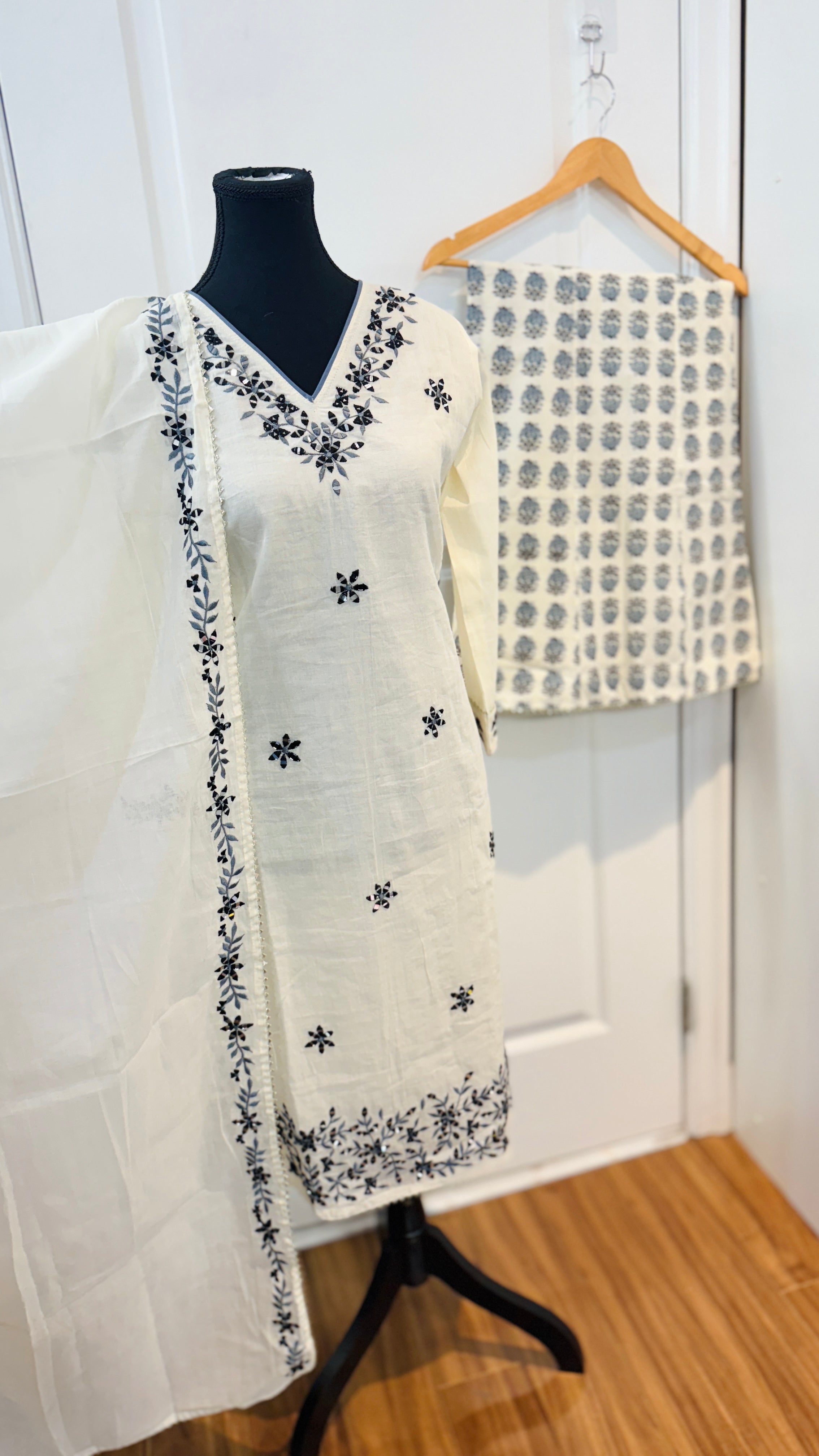Pure cotton embroidered suit