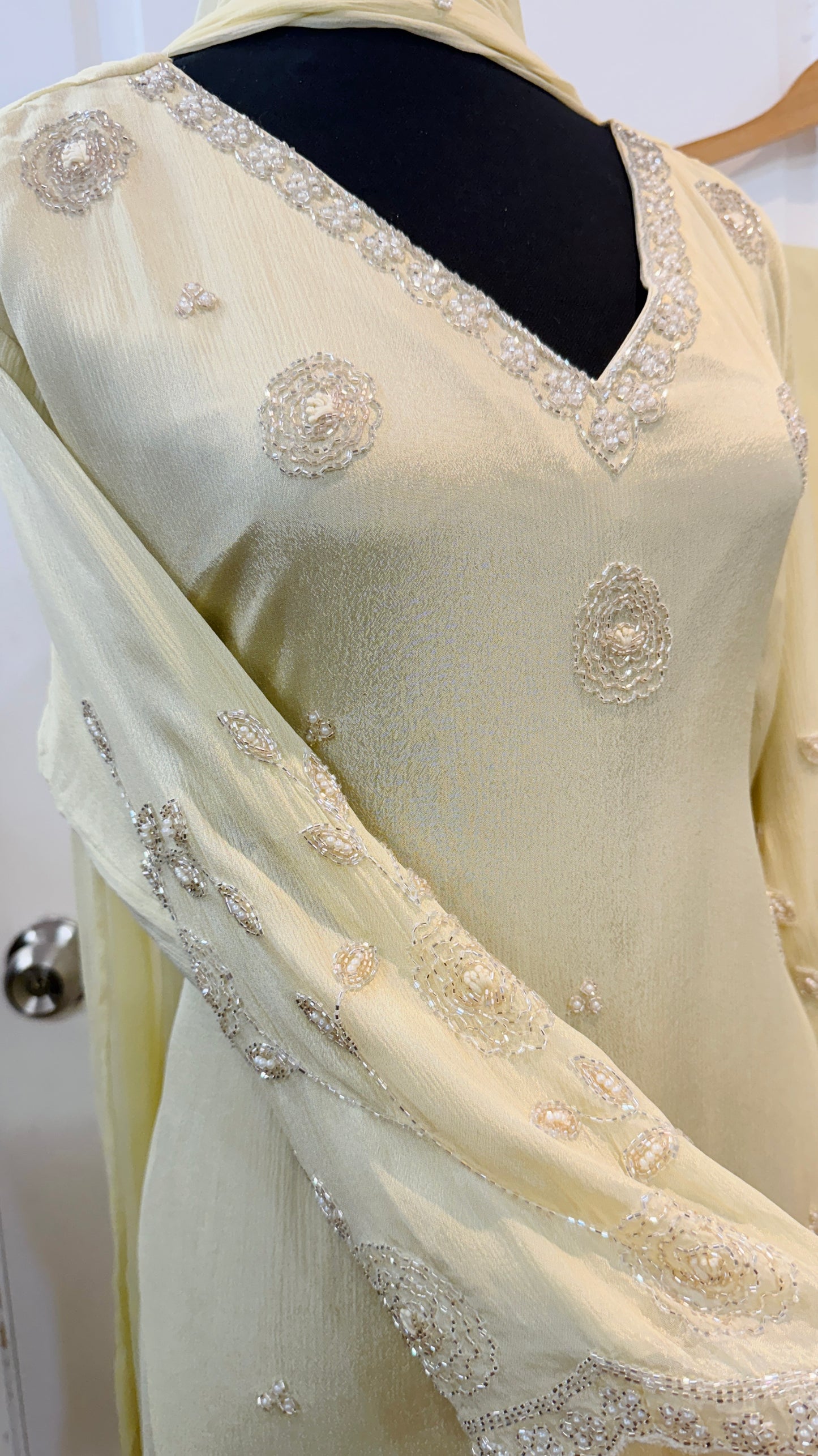 Pure chinnon A-line suit