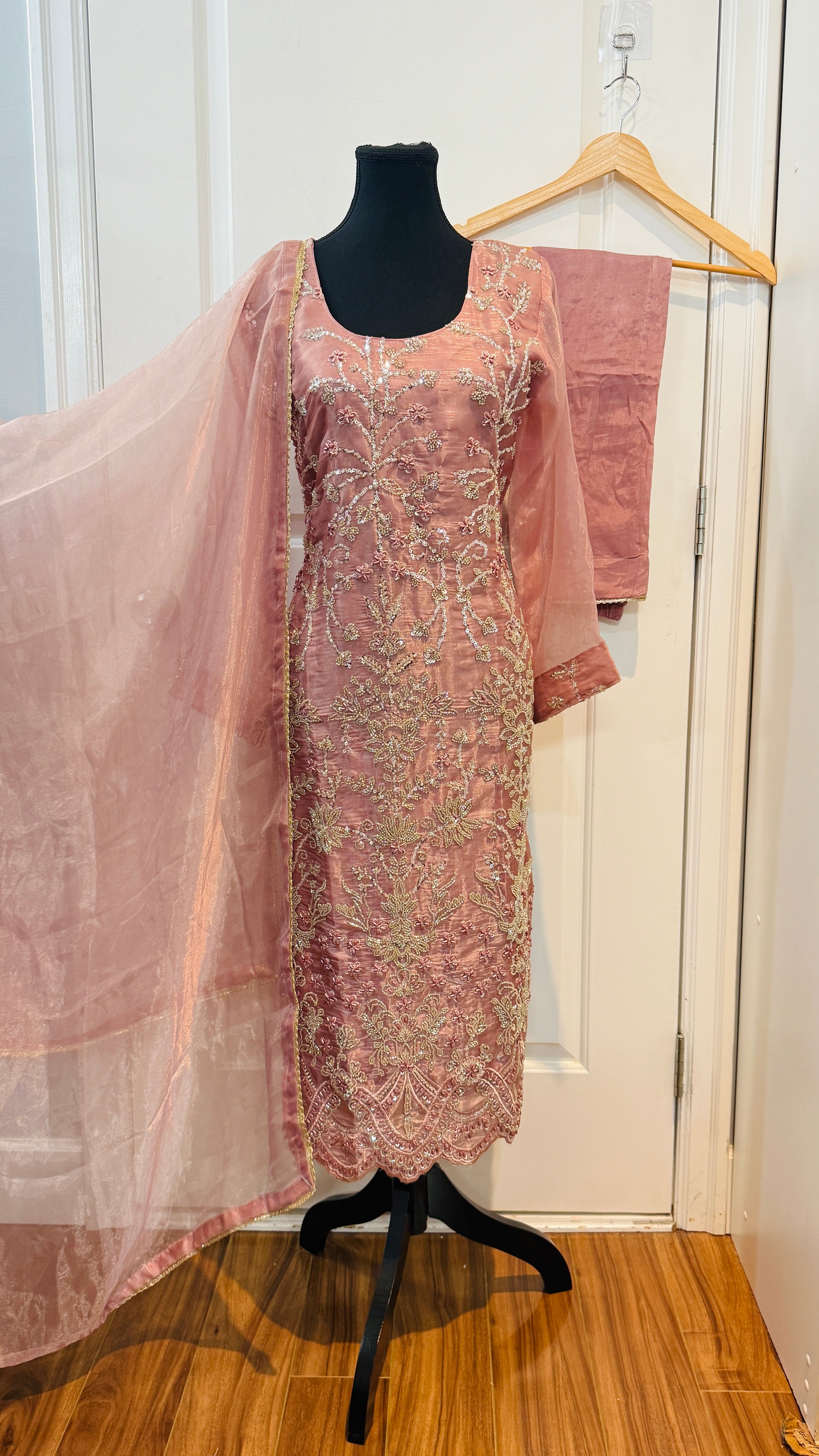 Heavy party wear suit