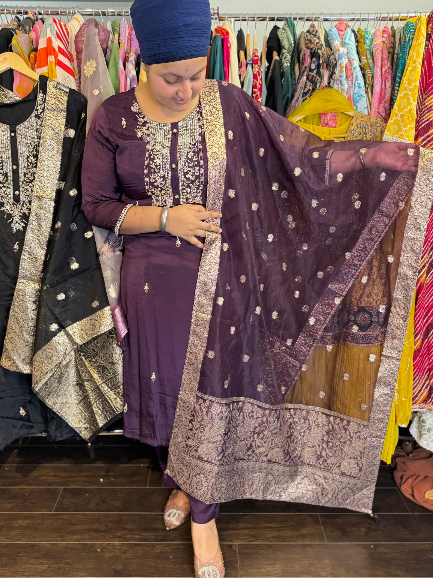 Chinon handwork suit
