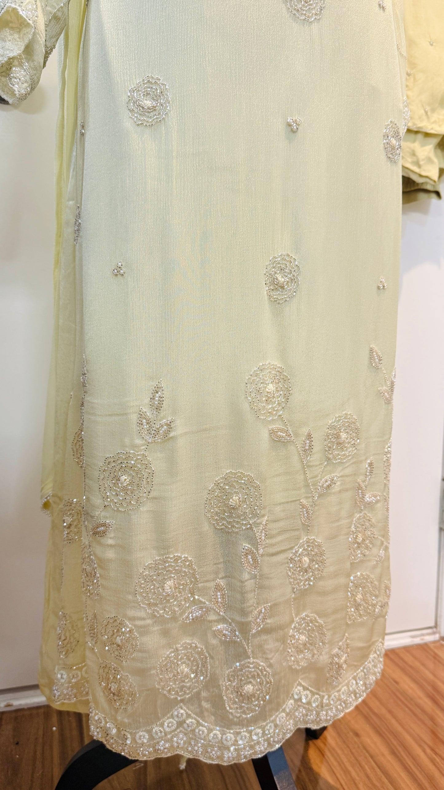 Pure chinnon A-line suit