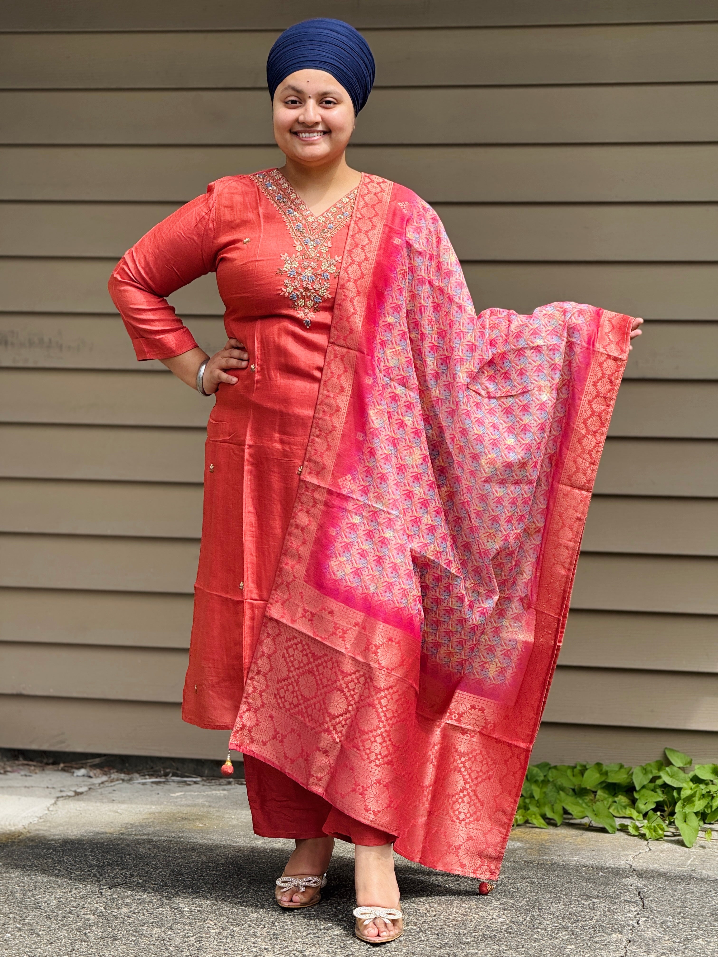 Bnarasi duptta suit