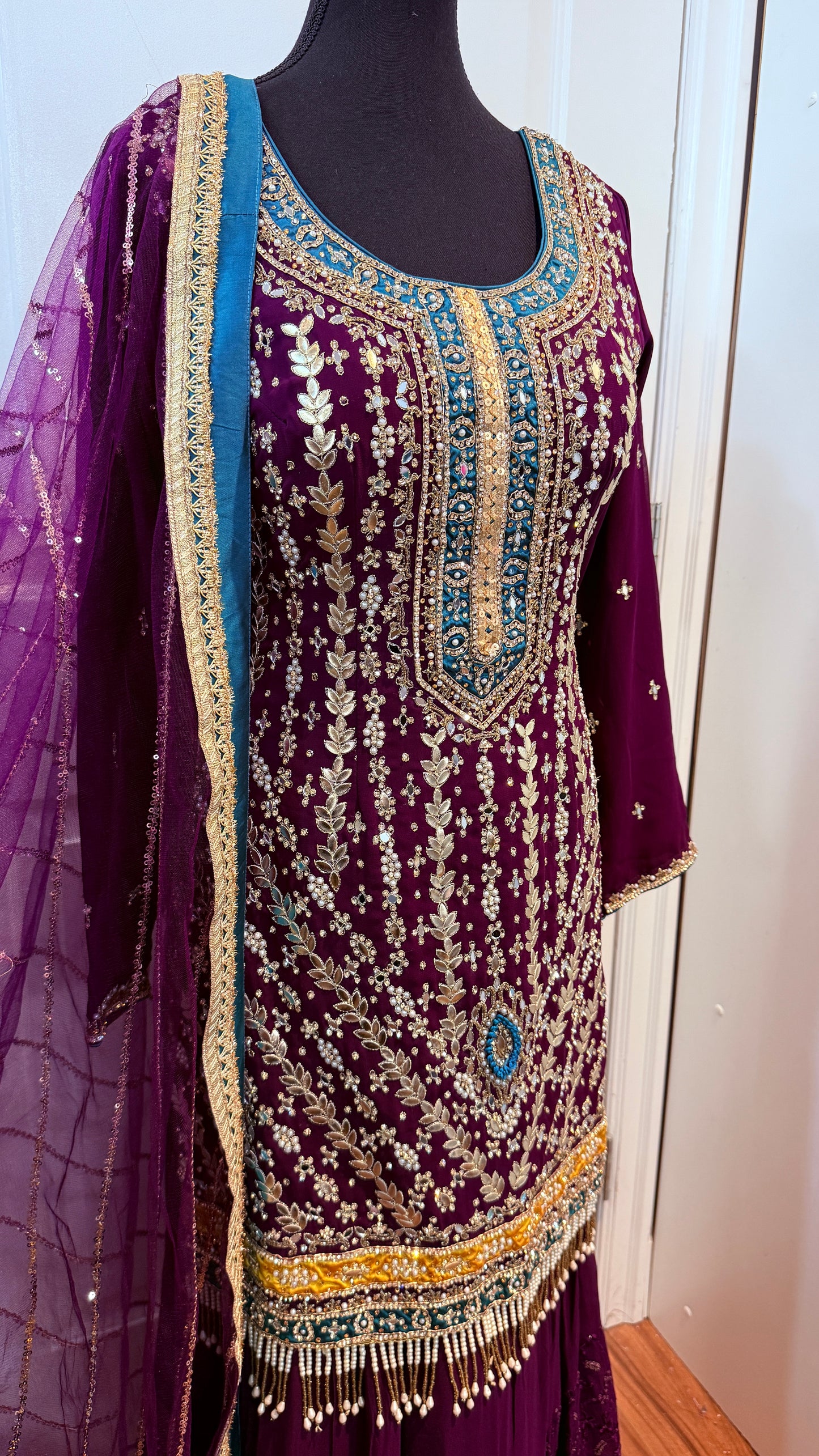 Heavy party wear suit