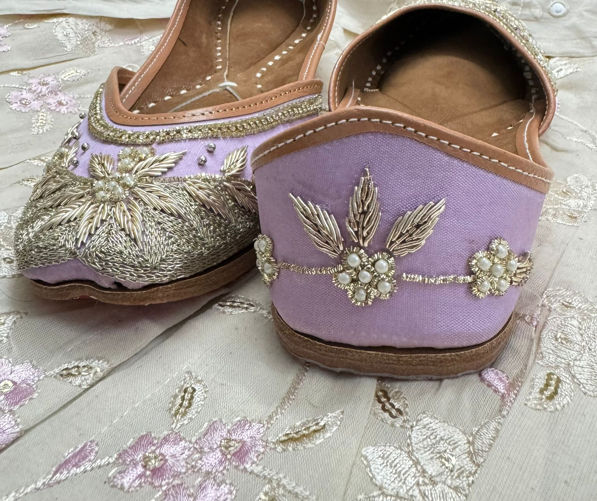 Lavender punjabi jutti