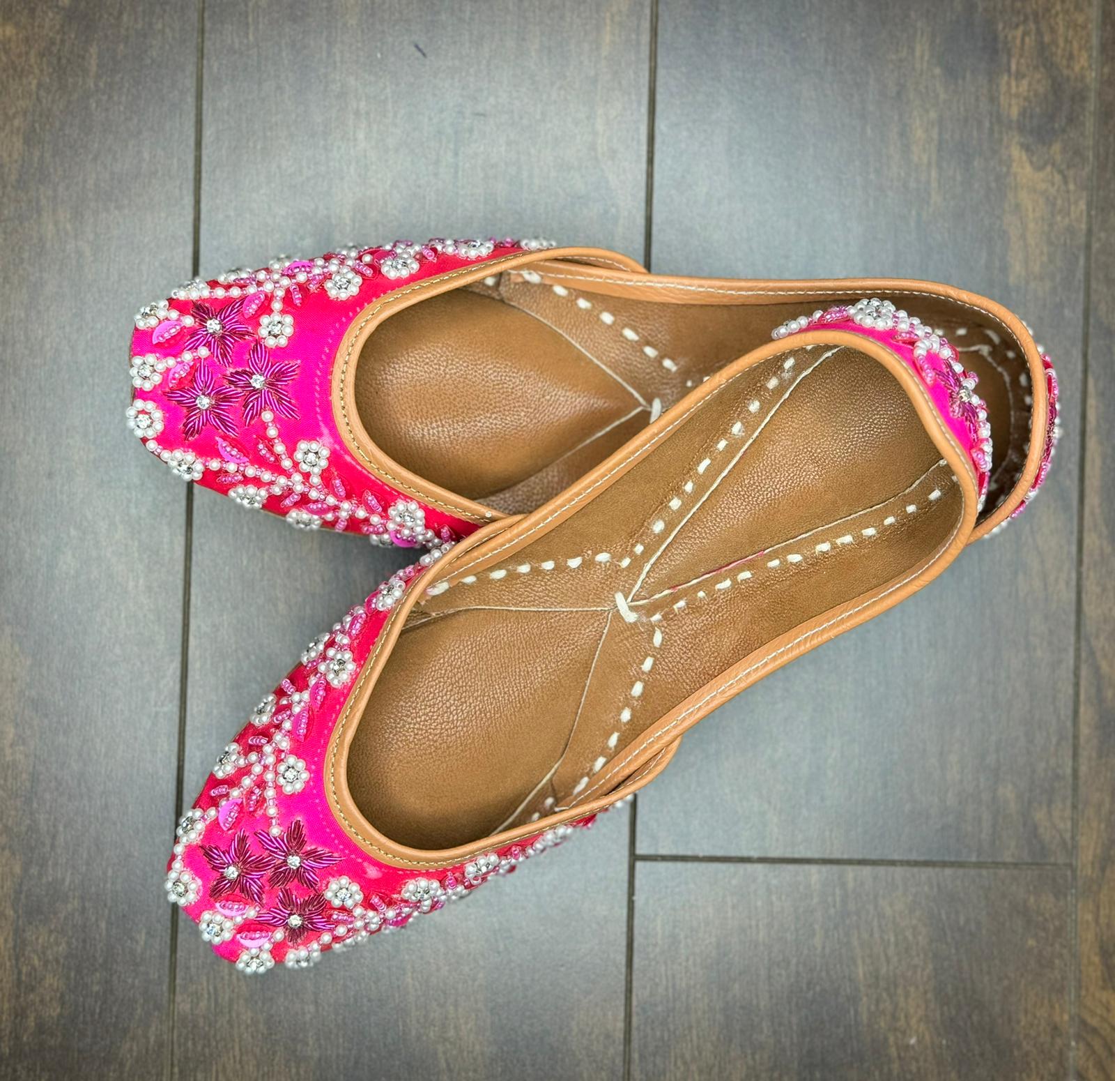 Pink pearls punjabi jutti